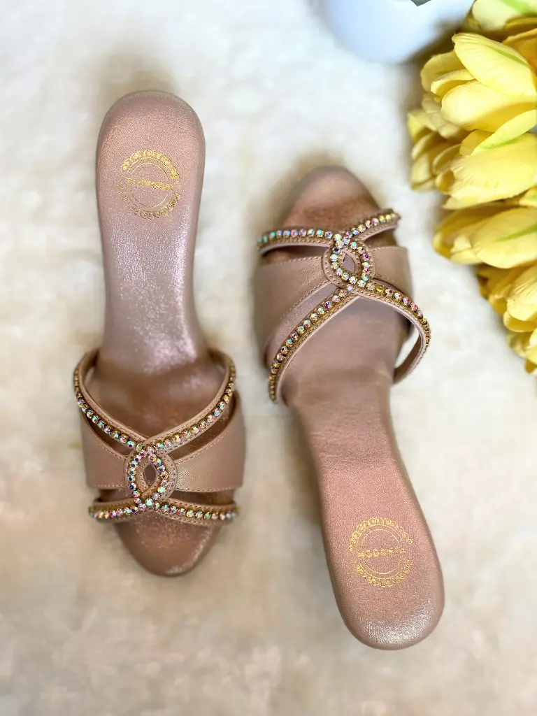 Diamond Beige Wedges_Front.webp