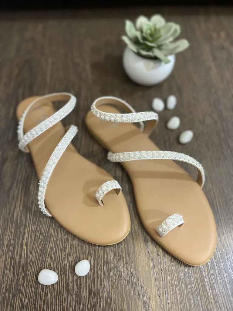 White Embroidered Flats_Angular.webp