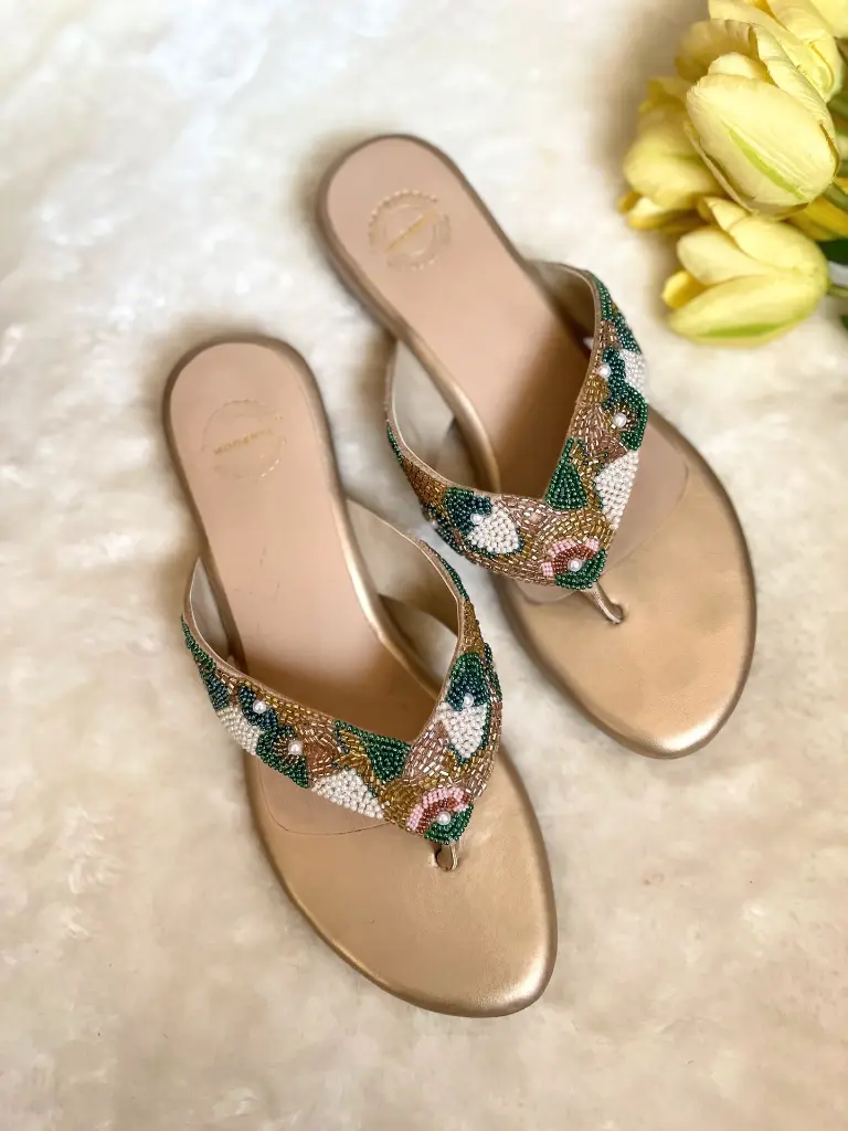 Embroidered V-Strap Slipons_Top.webp