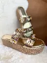 Gold Diamond Platforms_Side.webp