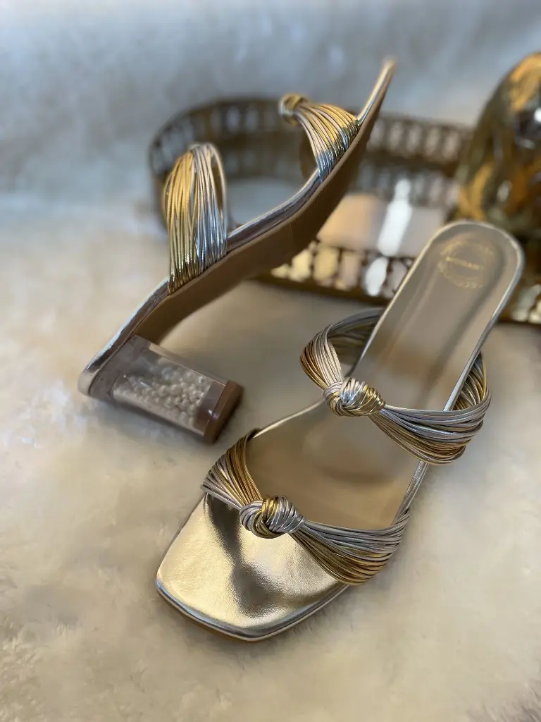 Knot Pearl Heels_Side.webp