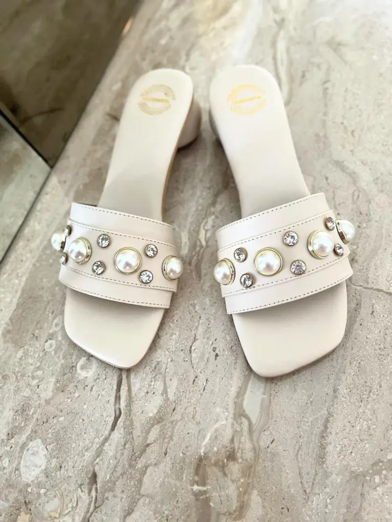 Cream Round Pearl Heels_Top.webp