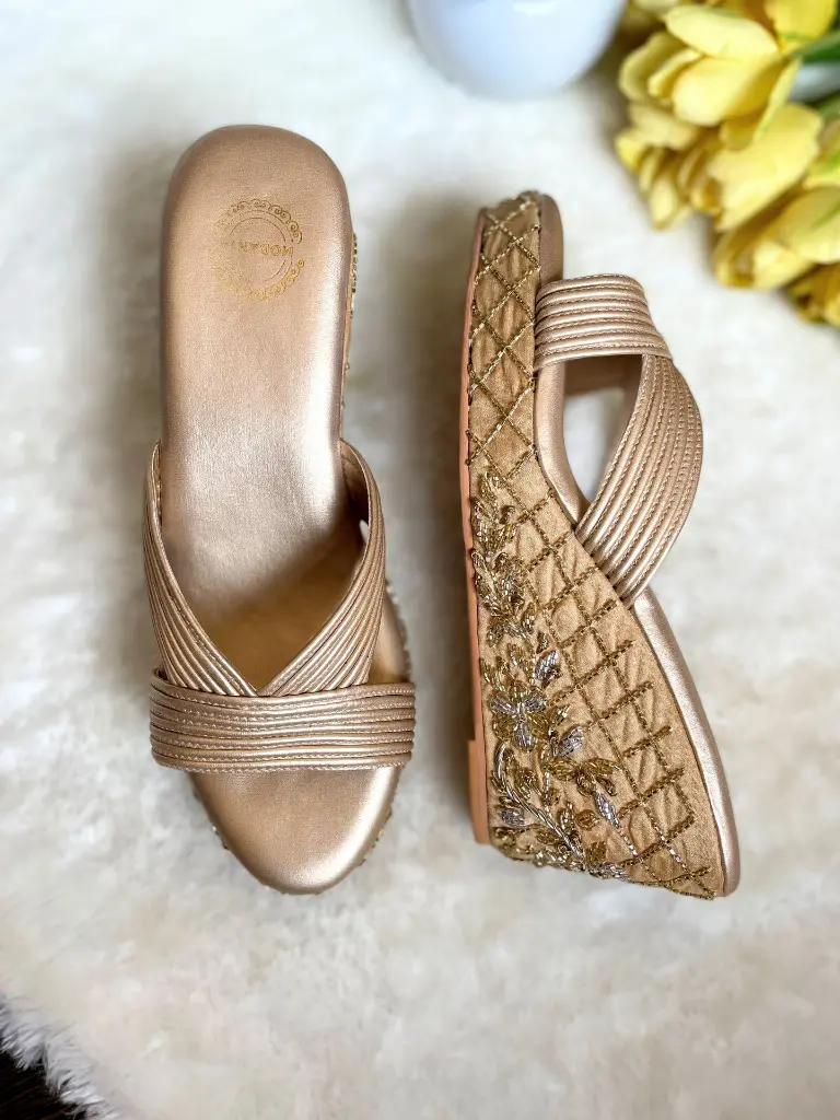 Gold Checks Wedges_Front.webp