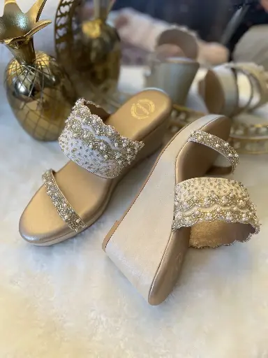 Gold Scallop Wedges