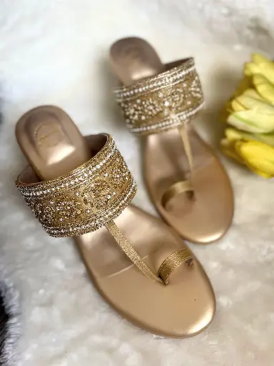 Gold Zardosi Kolhapuris